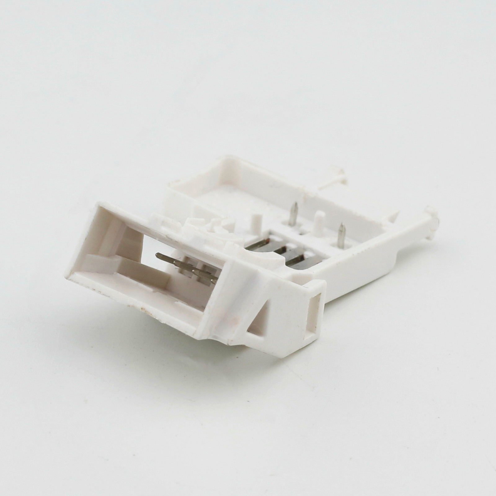 Automotive Connector1